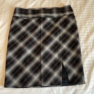 Express pencil skirt. Size 6.